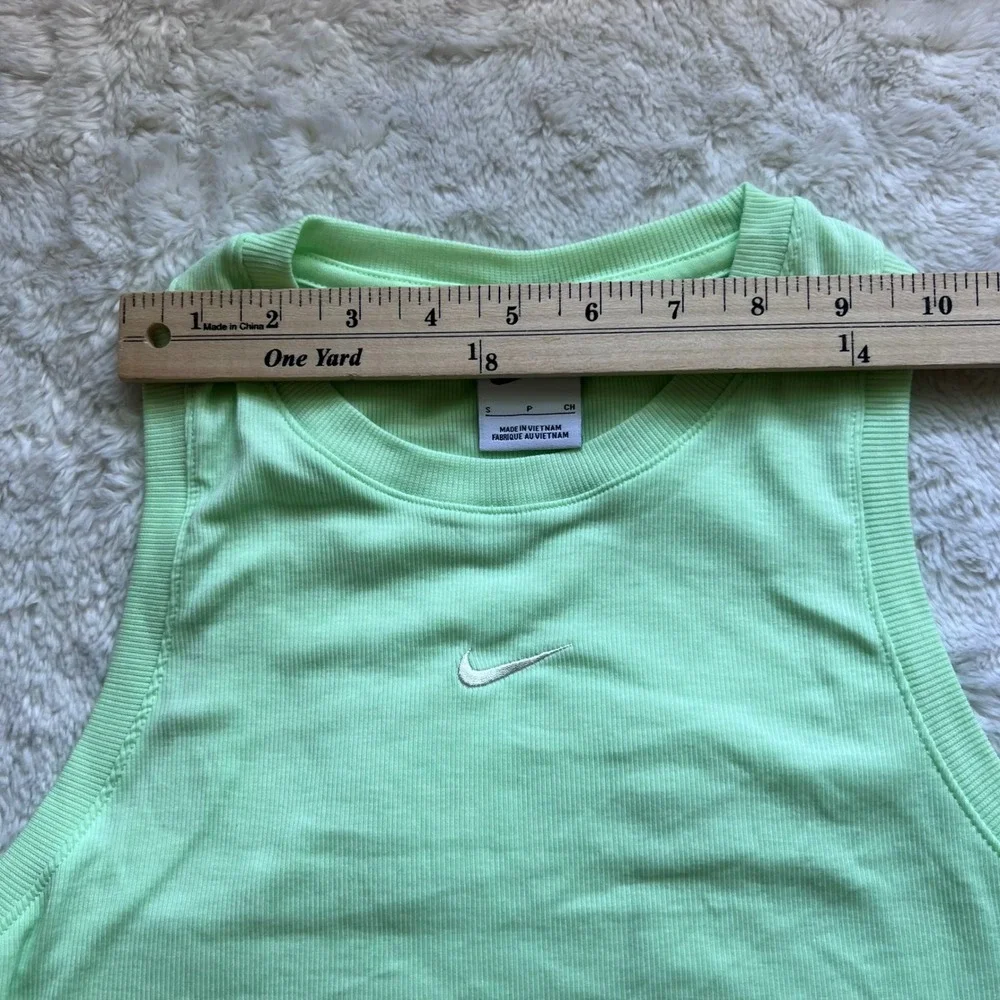 Nike Women's Ribbed Crop Tank Top Lime Green Swoosh Racerback Sleeveless Small